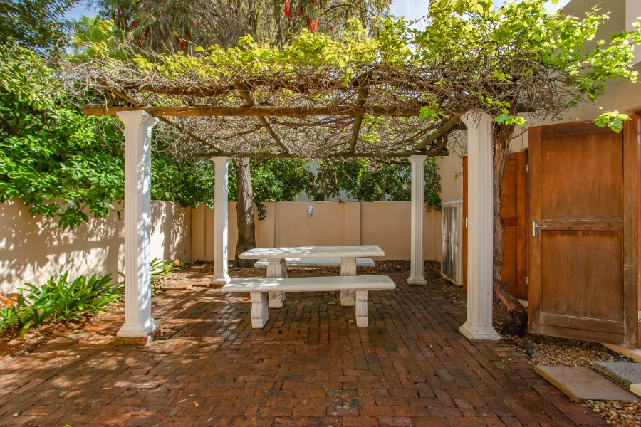 2 Bedroom Property for Sale in Franschhoek Western Cape